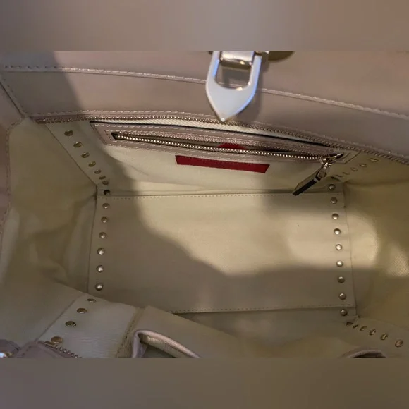 EUC PATENT LEATHER VALENTINO ROCKSTUD BAG - Picture 6 of 6